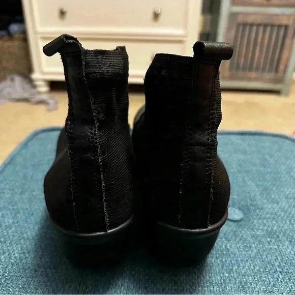 Bernie Mev Slip On Black Shoes with Wedge Heel - Picture 3 of 10